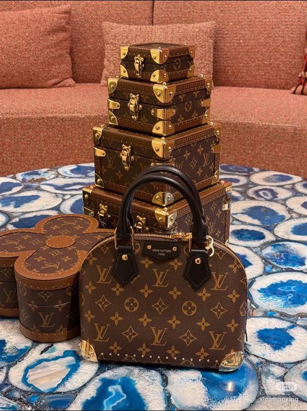 2026124173915609 260